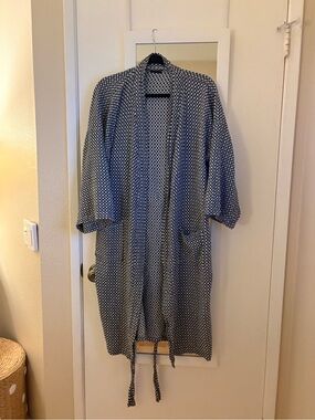 La Bottega Blue & White Kimono Robe